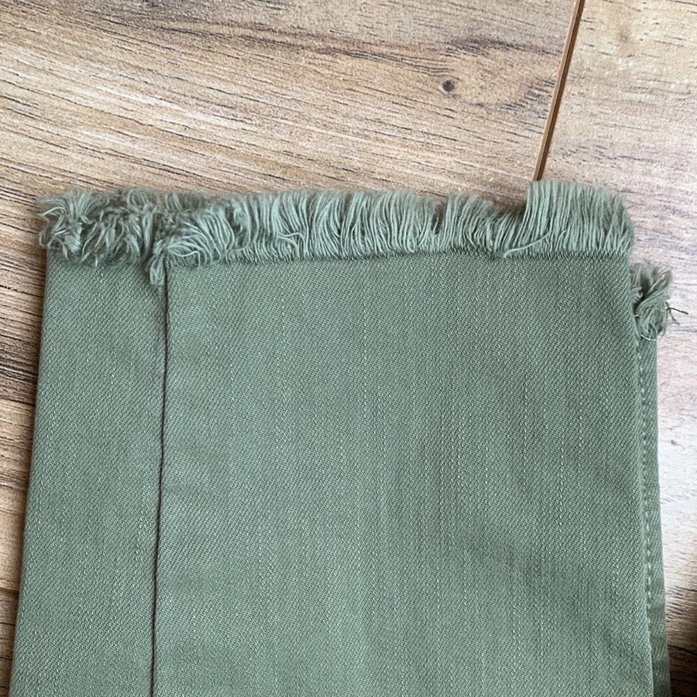LOFT Capris! - Picture 3 of 7